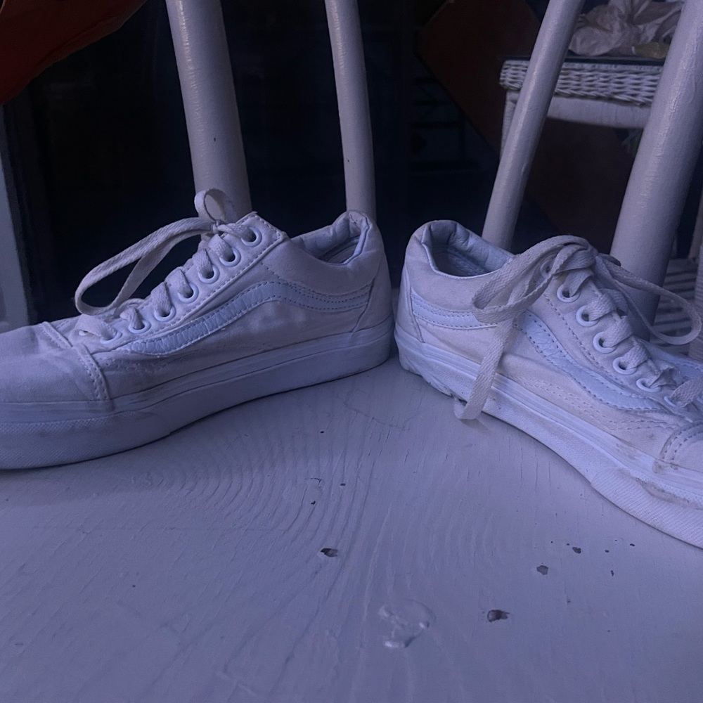 Vans 9 - Picture 3 of 4